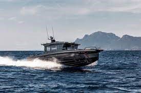Axopar/Brabus Marine: Brabus Shadow 900