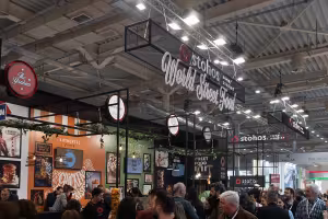 Stohos Foods brings fried chicken, gyros & burger power to Anuga 2025