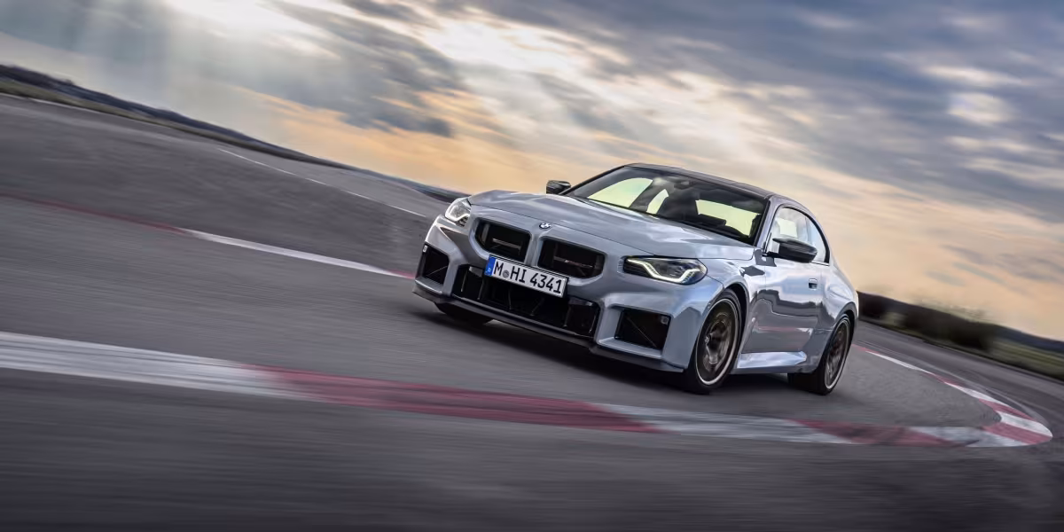 The new BMW M2 CS - Dynamic