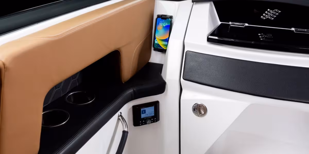 Four Winns H9 Outboard